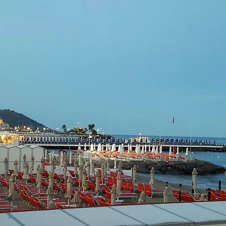 Hébergement de vacances Jone